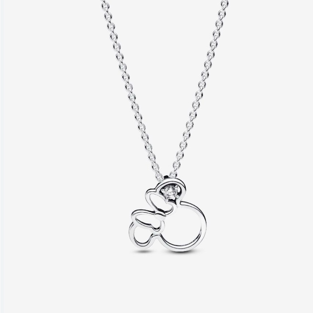 Elegant Silver Necklace with Heart Pendant